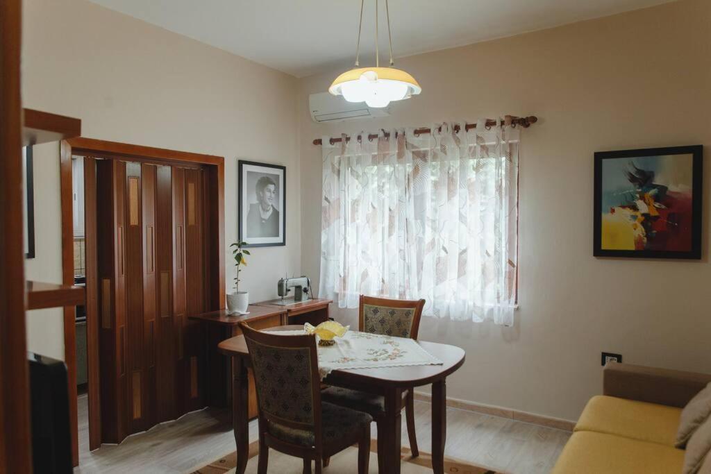 Rare Durres Apartment With Private Parking & Garden מראה חיצוני תמונה
