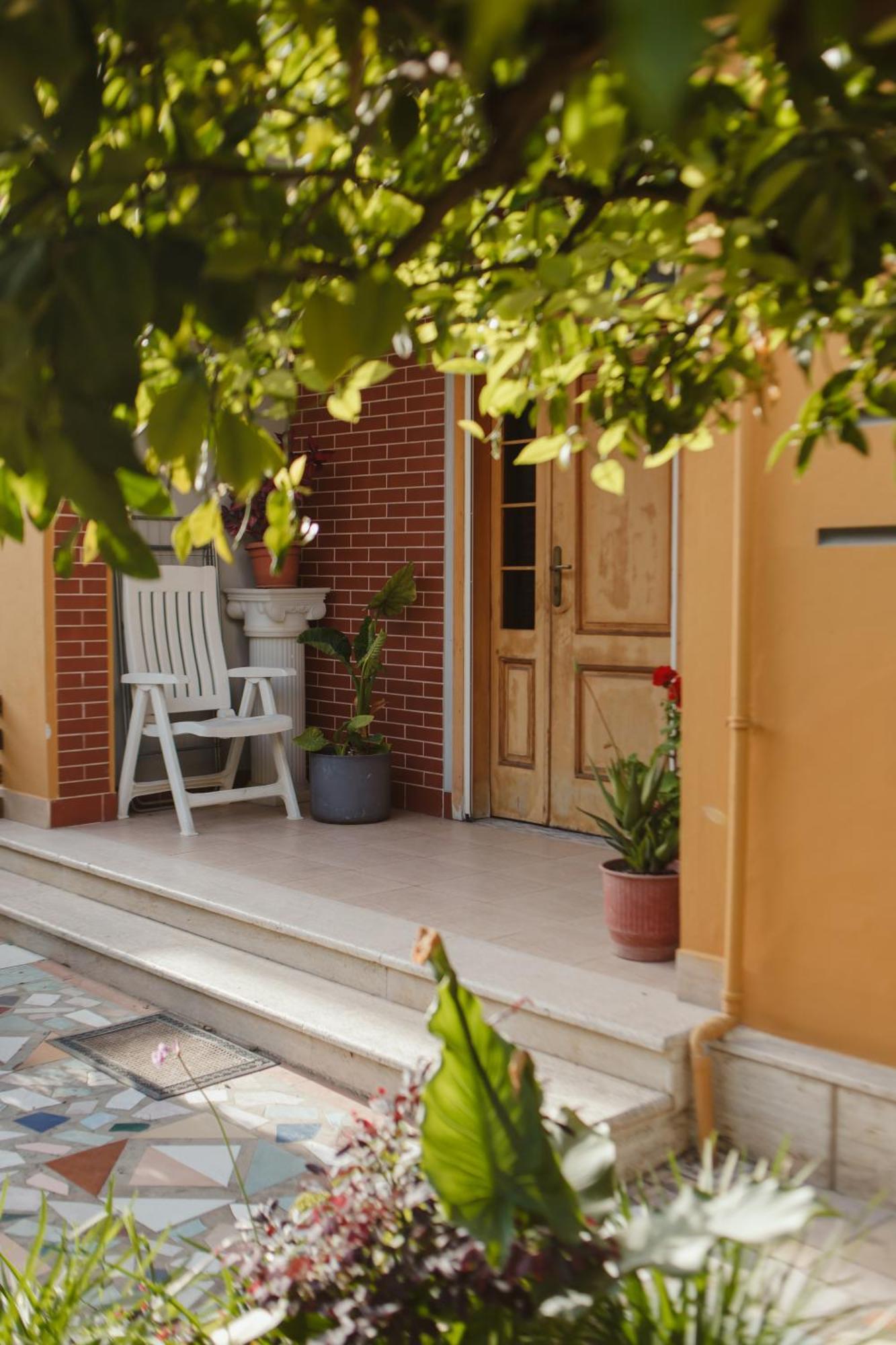 Rare Durres Apartment With Private Parking & Garden מראה חיצוני תמונה